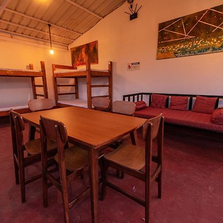 Hotel La Paulo'S Near Beach Resort Morjim Exterior foto