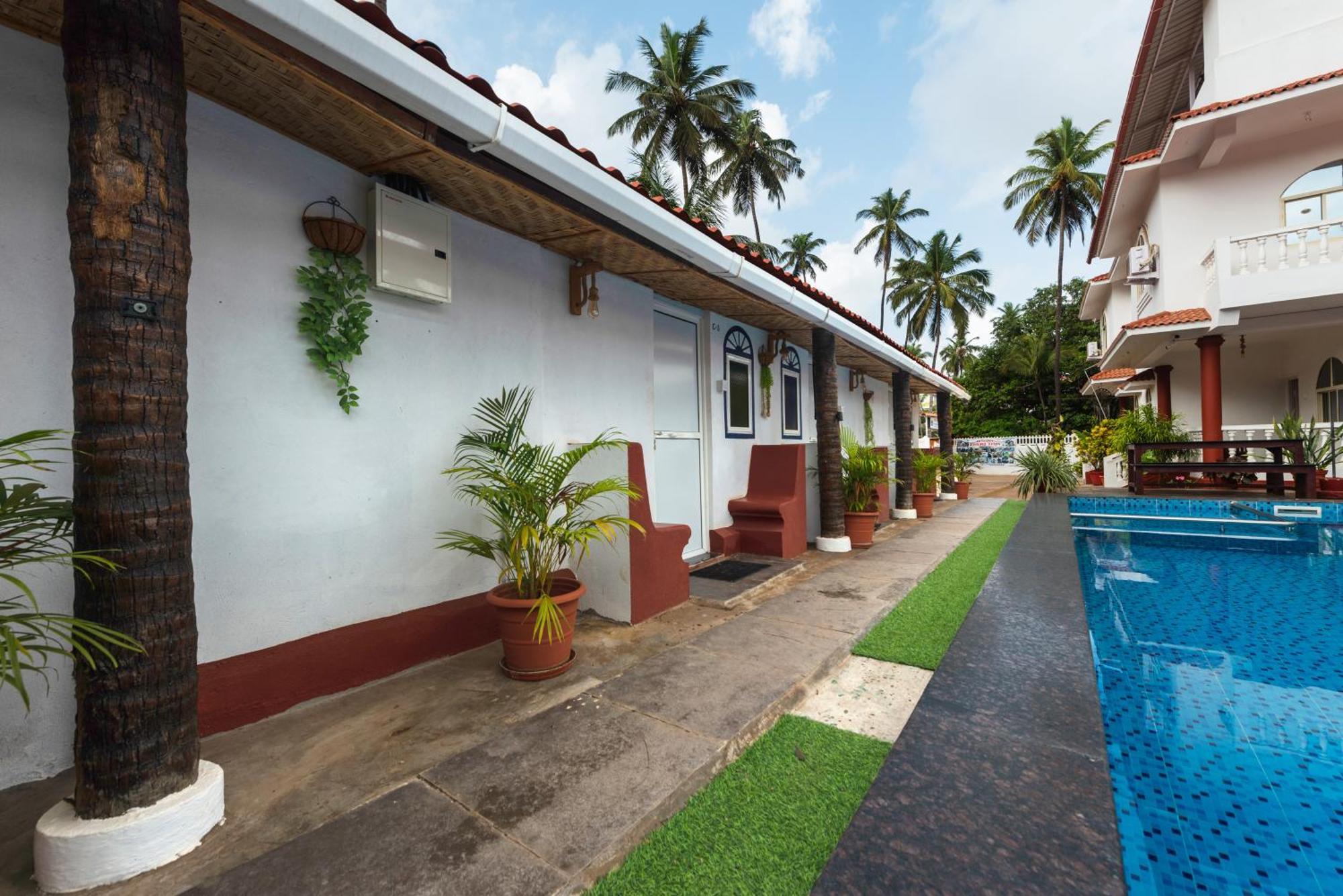Hotel La Paulo'S Near Beach Resort Morjim Exterior foto